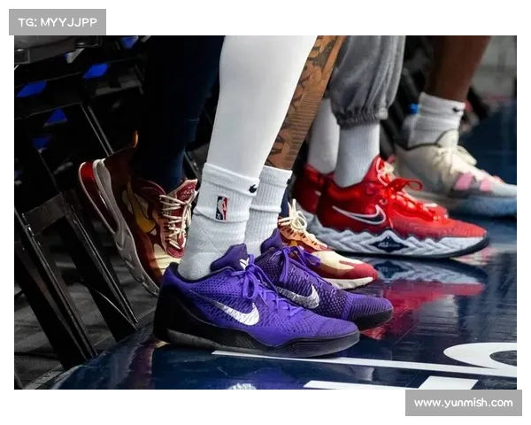 绝妙突破!霍勒迪底线过欧文,欧洲步轻松上空篮展现非凡技巧(霍勒迪上脚球鞋) 绝妙突破!霍勒迪底线过欧文,欧洲步轻松上空篮展现非凡技巧(霍勒迪上脚球鞋)